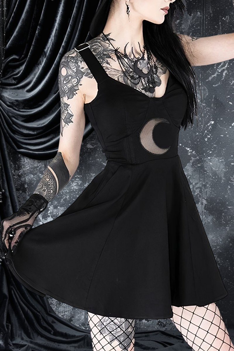 Robe Gothique Lune – StormSurge