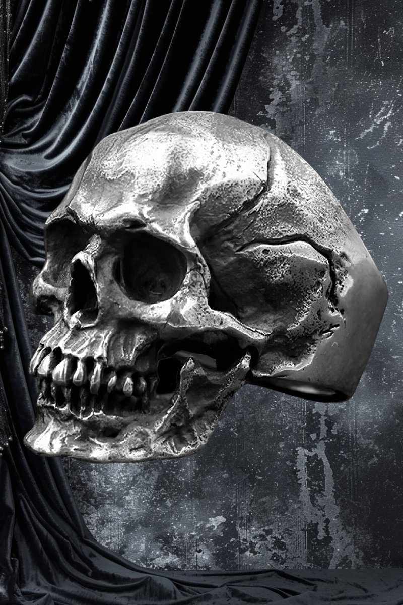 Bague Gothique Crâne – Vampira